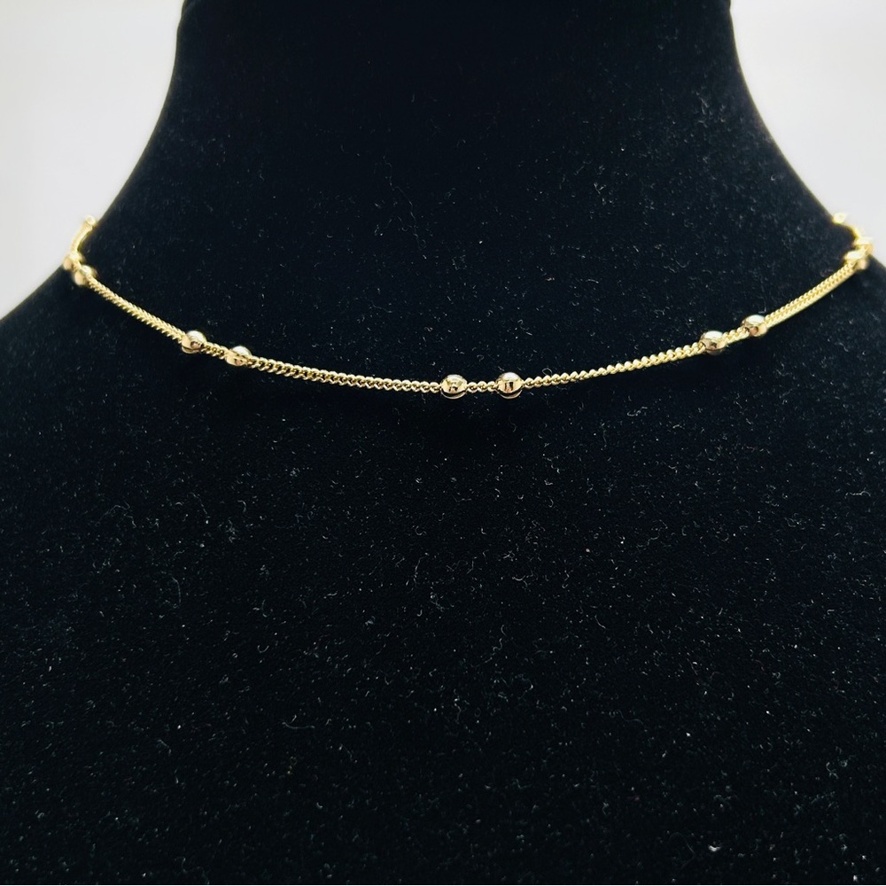 Alexa Rae, Dainty Short Gold Beaded Necklace
